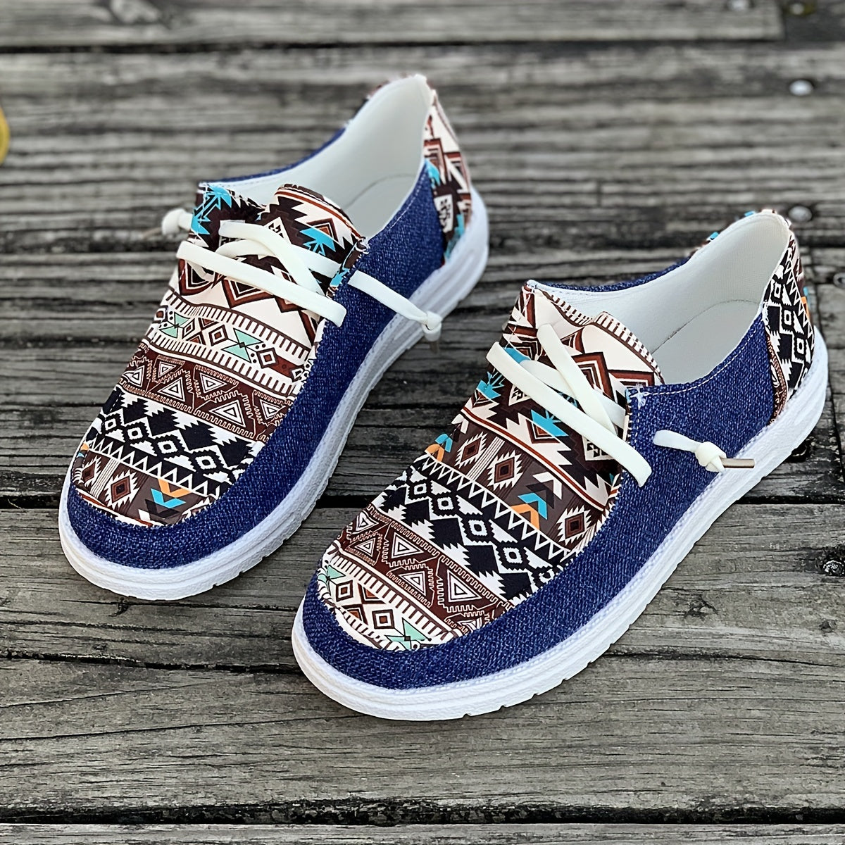 Tribal Pattern Canvas Shoes, Round Toe Flat Sneakers